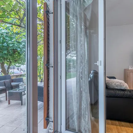 3 Bedroom Cozy In *