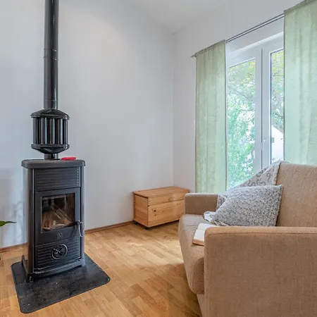 3 Bedroom Cozy In