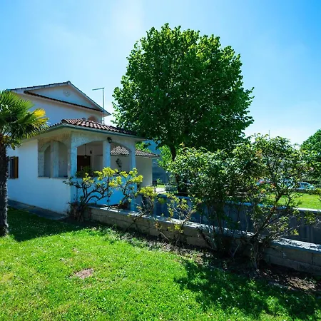3 Bedroom Cozy In Nyaraló