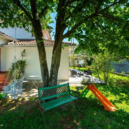 3 Bedroom Cozy In Žminj